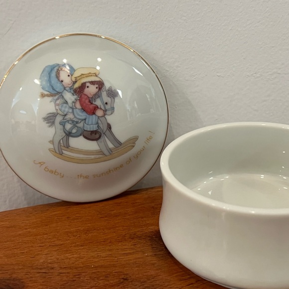 Little Blessings Genuine Porcelain Round Trinket Box. Made in Japan Circa 1980 - Picture 6 of 15